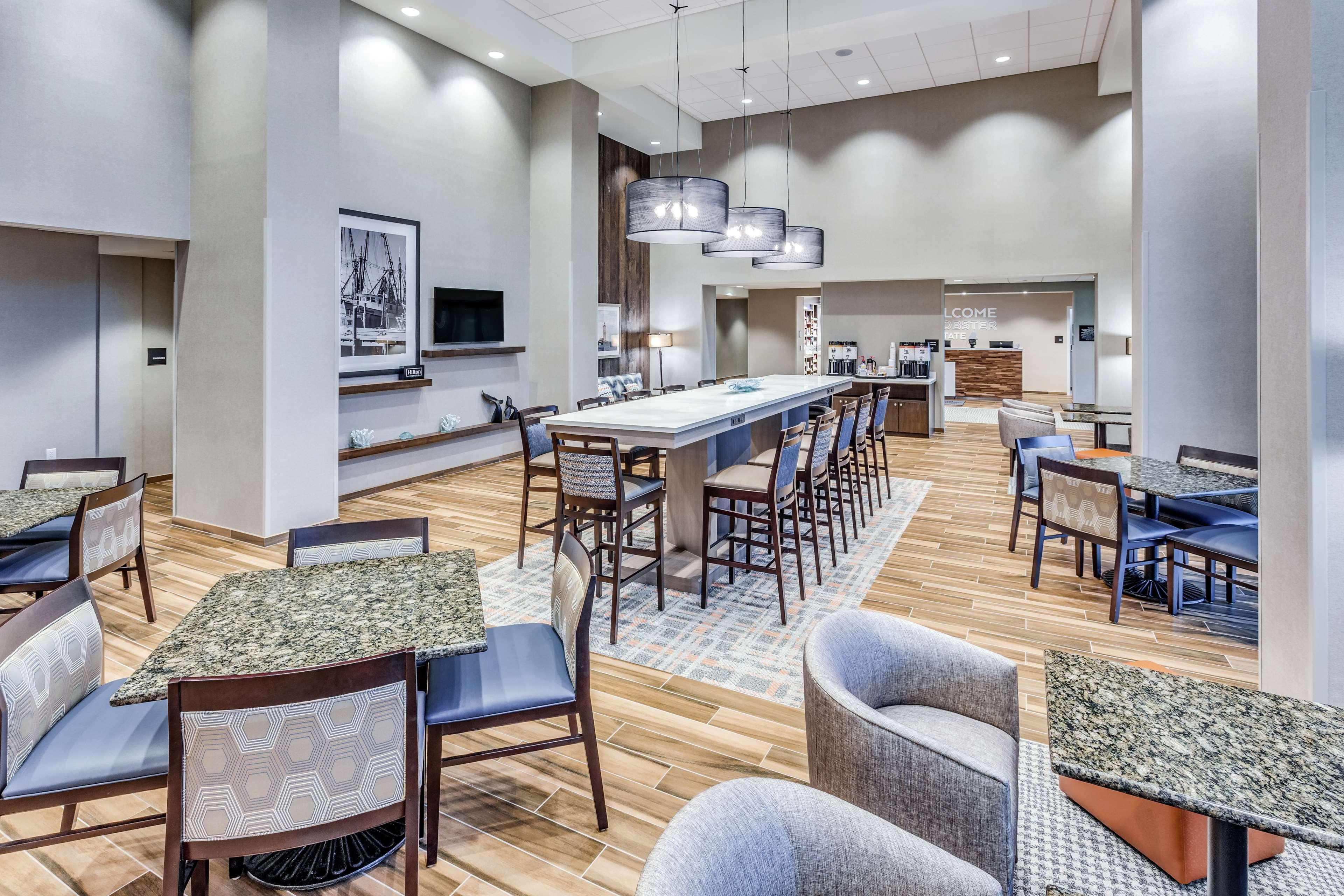 Hampton Inn & Suites Kittery-Portsmouth Экстерьер фото