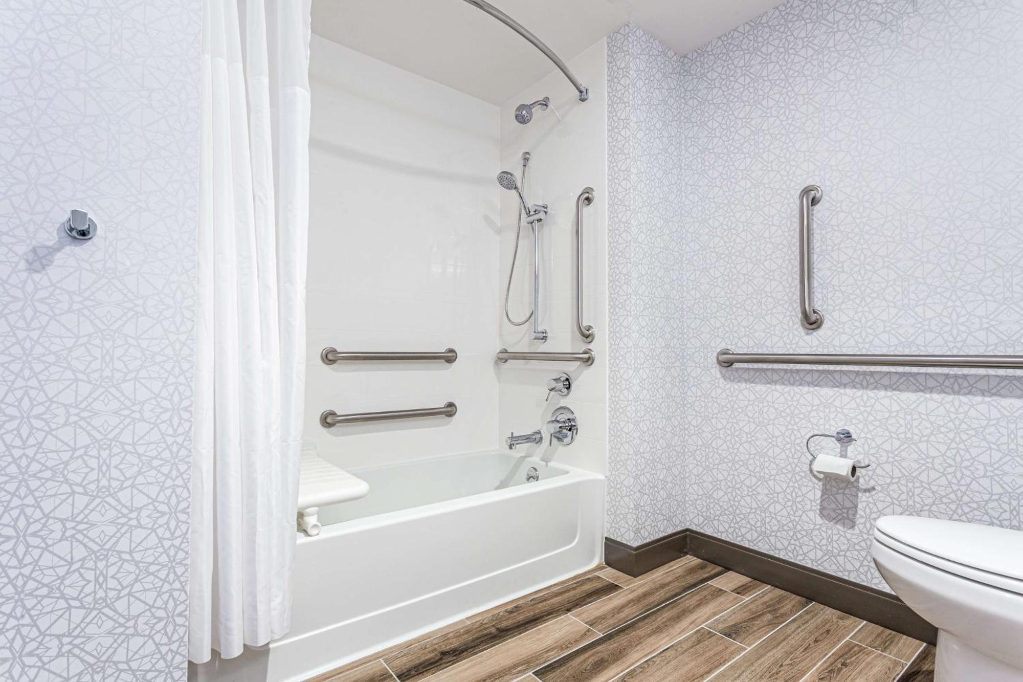 Hampton Inn & Suites Kittery-Portsmouth Экстерьер фото