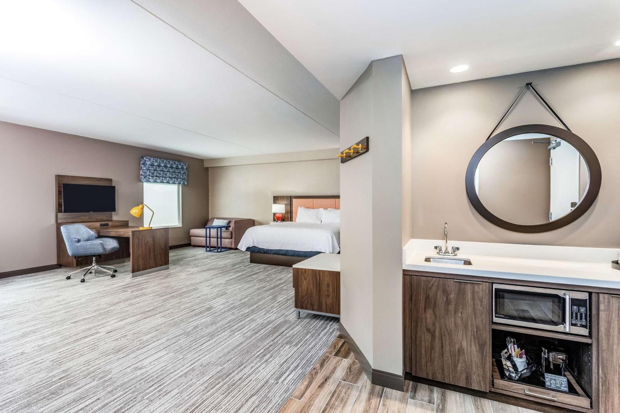 Hampton Inn & Suites Kittery-Portsmouth Экстерьер фото