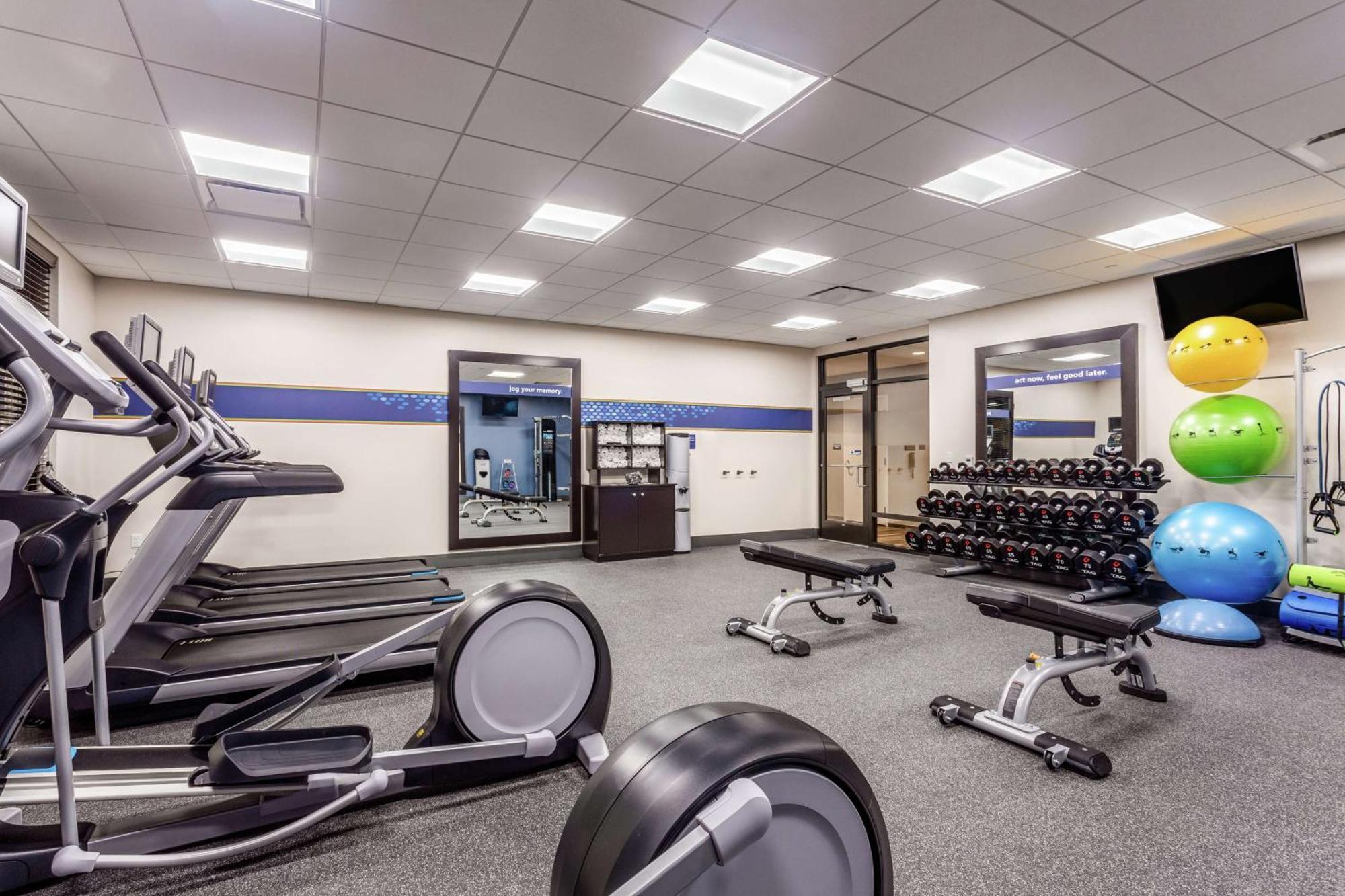 Hampton Inn & Suites Kittery-Portsmouth Экстерьер фото