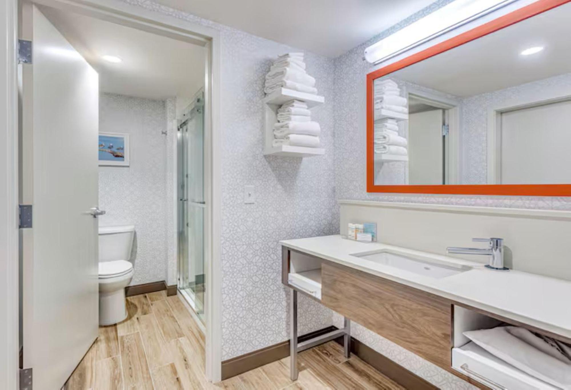 Hampton Inn & Suites Kittery-Portsmouth Экстерьер фото
